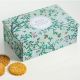 Boite de biscuits Dans un jardin